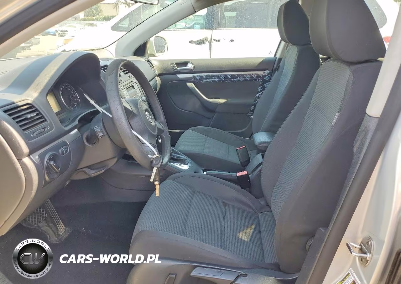 2010 Volkswagen Jetta S VIN:3VWJZ7AJ3AM079590 - 7