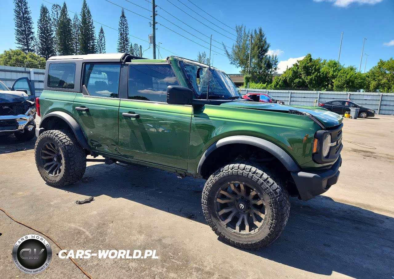 2022 Ford Bronco Base VIN:1FMDE5BH6NLB75518 - 4