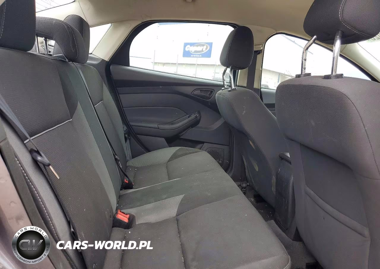2012 Ford Focus Se VIN:1FAHP3F29CL142445 - 10