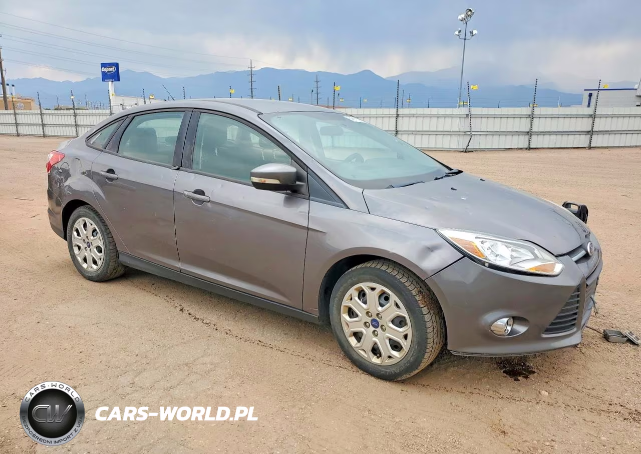 2012 Ford Focus Se VIN:1FAHP3F29CL142445 - 4
