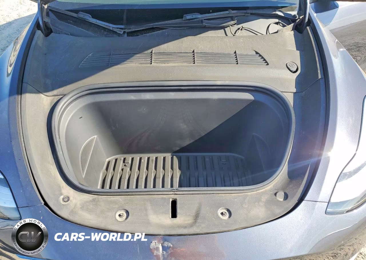 2022 Tesla Model Y VIN:7SAYGDEE3NF328504 - 11