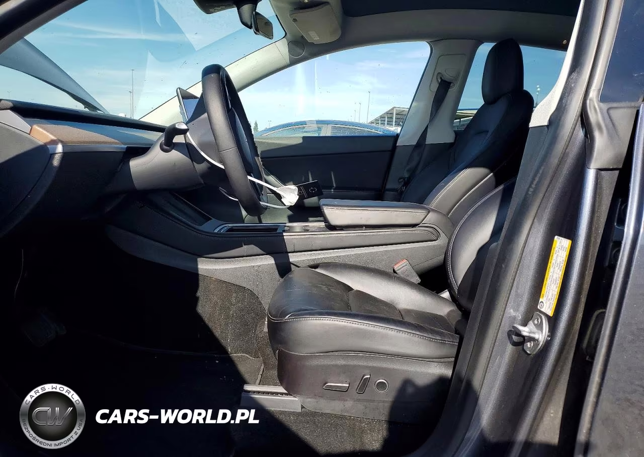 2022 Tesla Model Y VIN:7SAYGDEE3NF328504 - 7