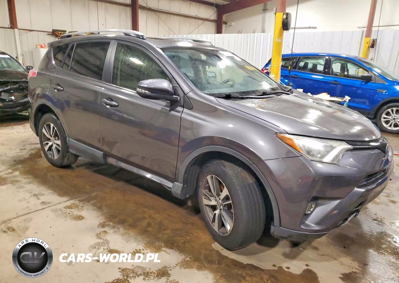 2017 Toyota Rav4 Xle VIN:JTMRFREV0HJ113158 - 4