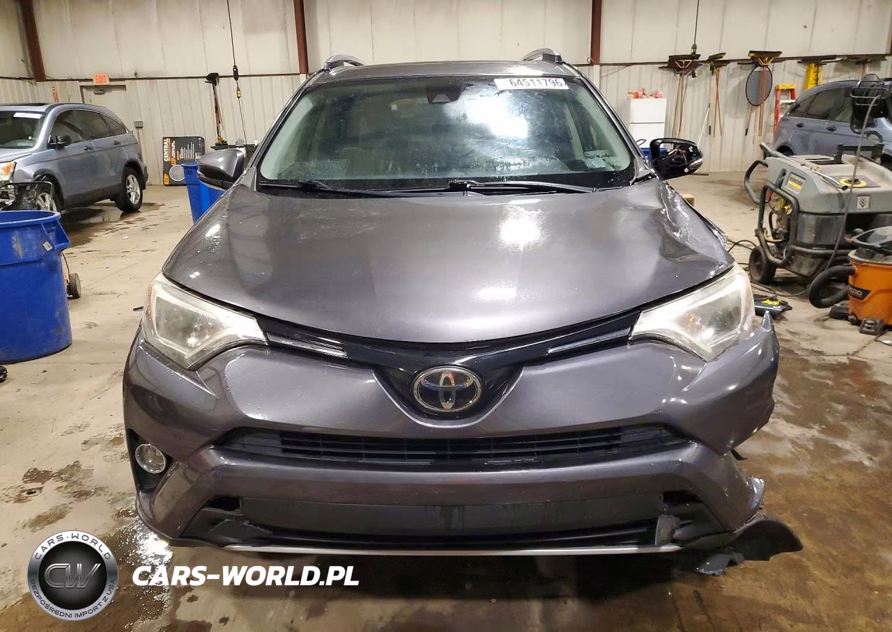 2017 Toyota Rav4 Xle VIN:JTMRFREV0HJ113158 - 5