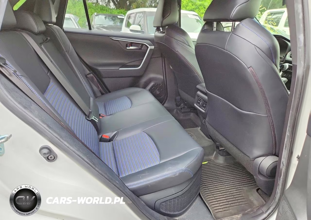2020 Toyota Rav4 Xse VIN:JTMEWRFV1LJ047855 - 11