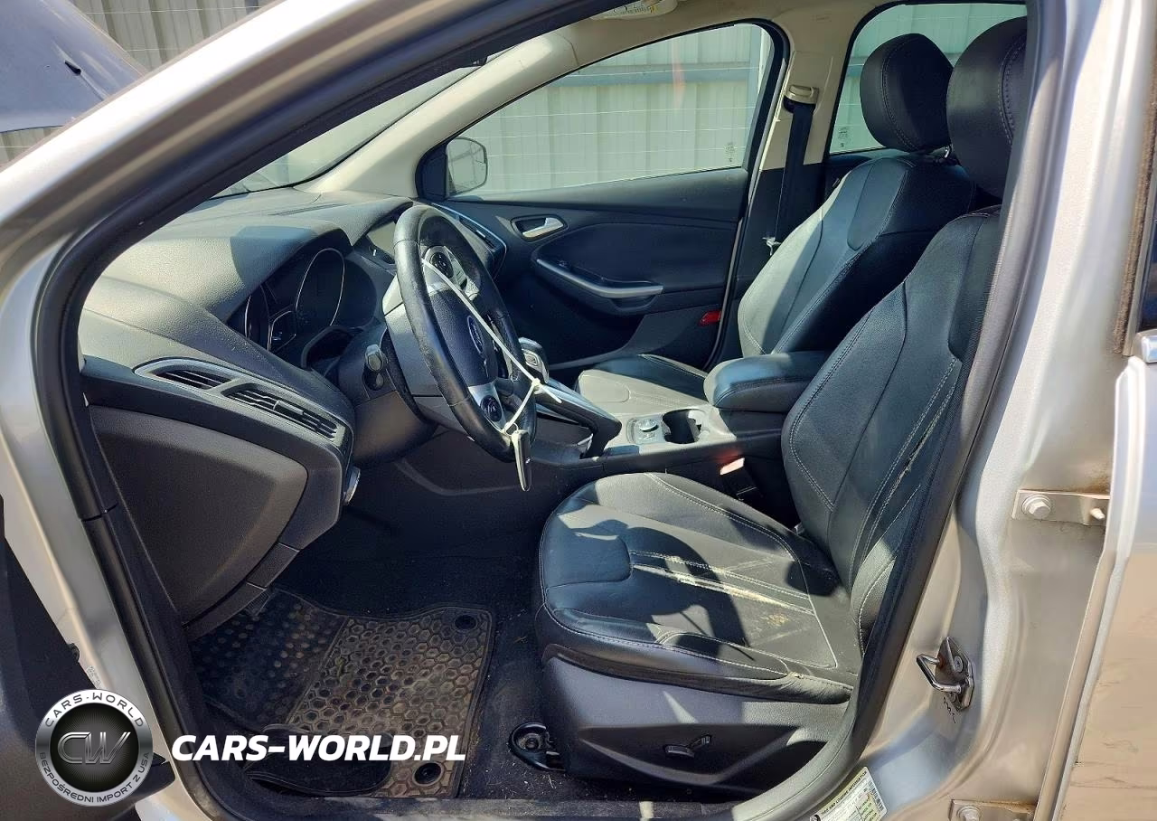 2013 Ford Focus Titanium VIN:1FADP3J20DL301375 - 7