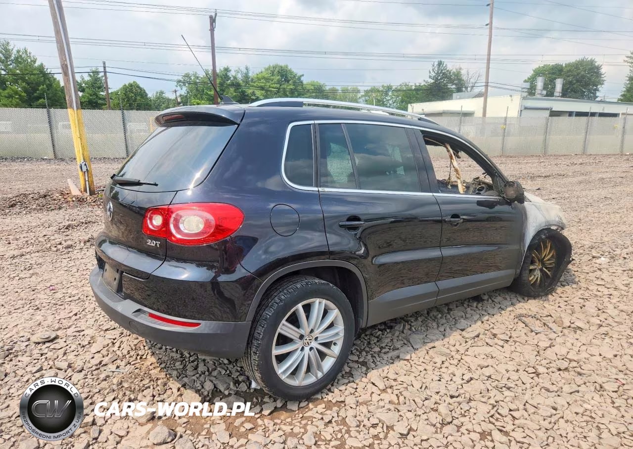 2011 Volkswagen Tiguan S VIN:WVGAV7AX7BW515440 - 3