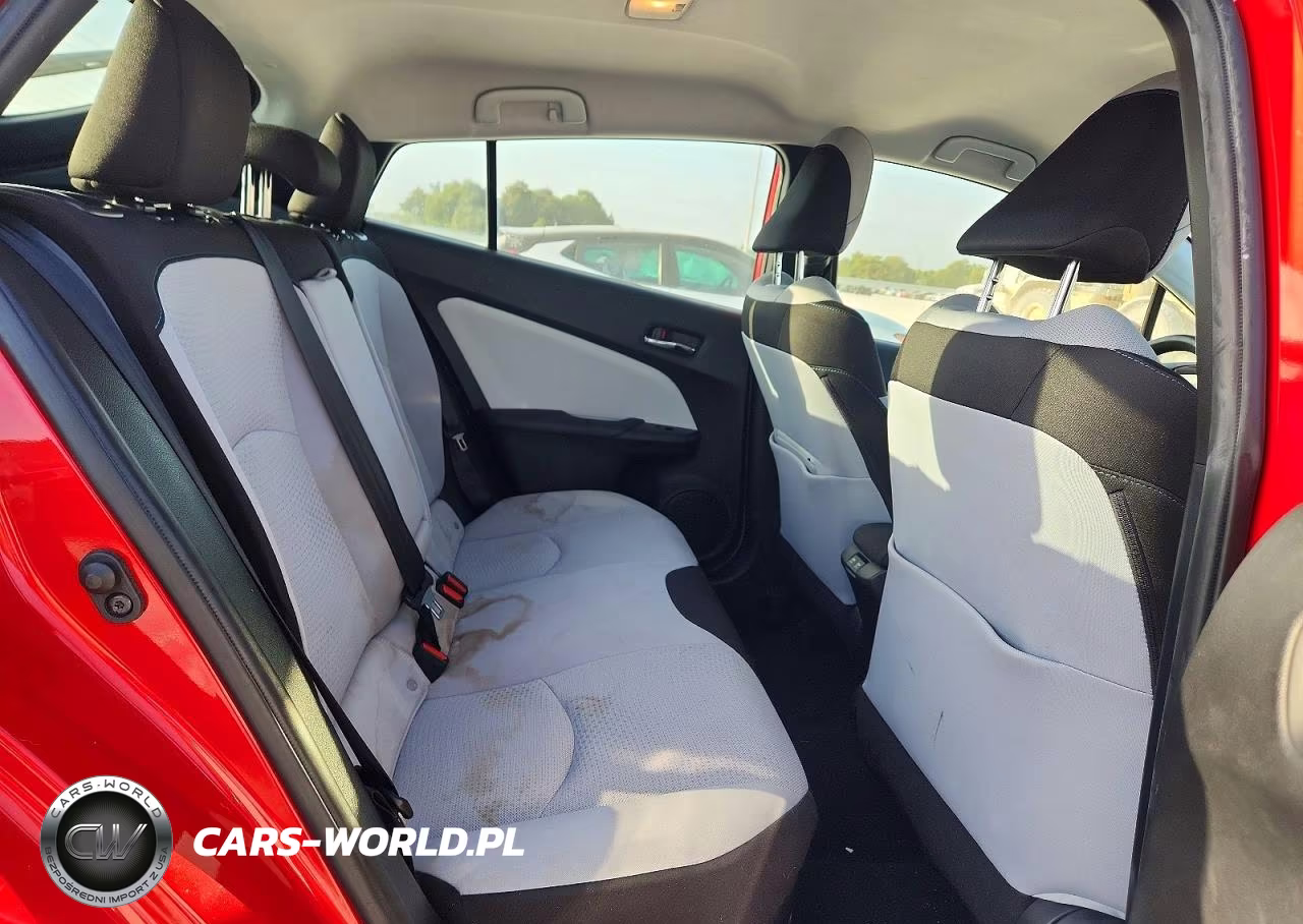 2020 Toyota Prius Le VIN:JTDKARFU0L3116404 - 10