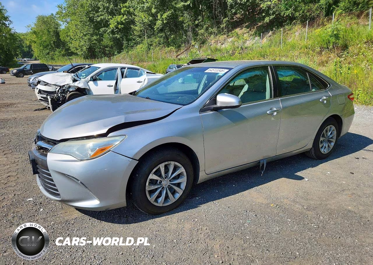 2016 Toyota Camry Le – zdjęcie 1 z 12