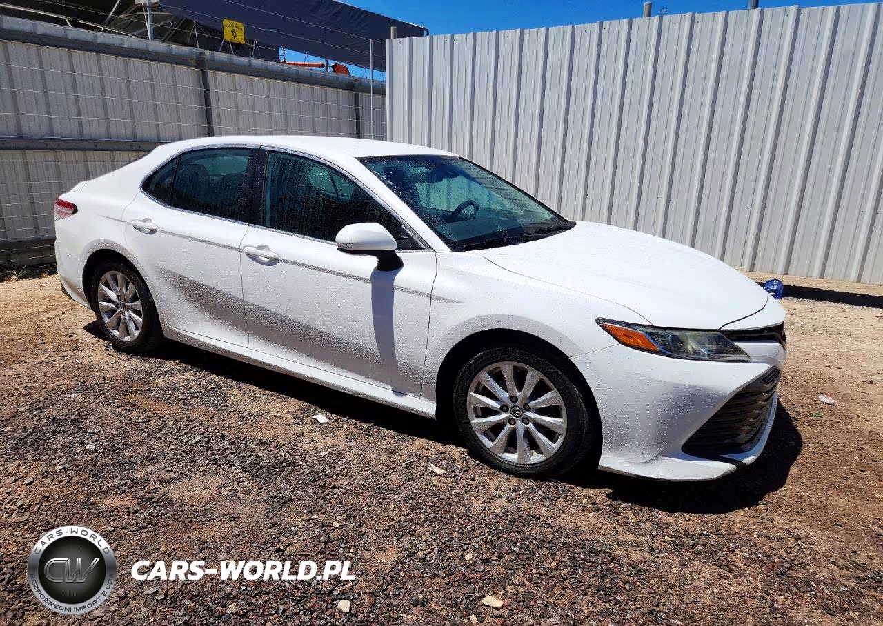 2019 Toyota Camry L VIN:4T1B11HK6KU692760 - 4