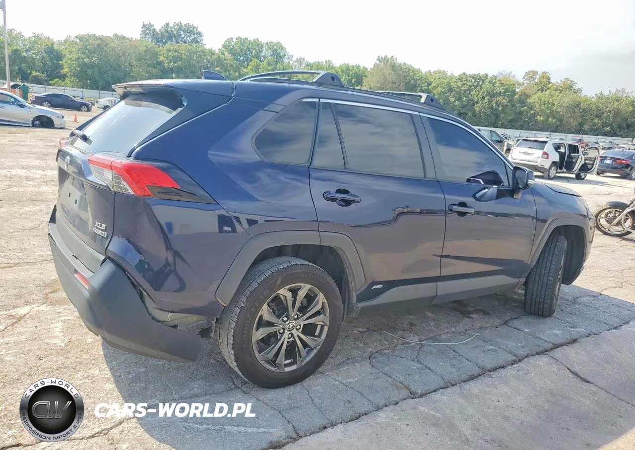 2022 Toyota Rav4 Xle Premium VIN:JTMB6RFV6ND047418 - 3