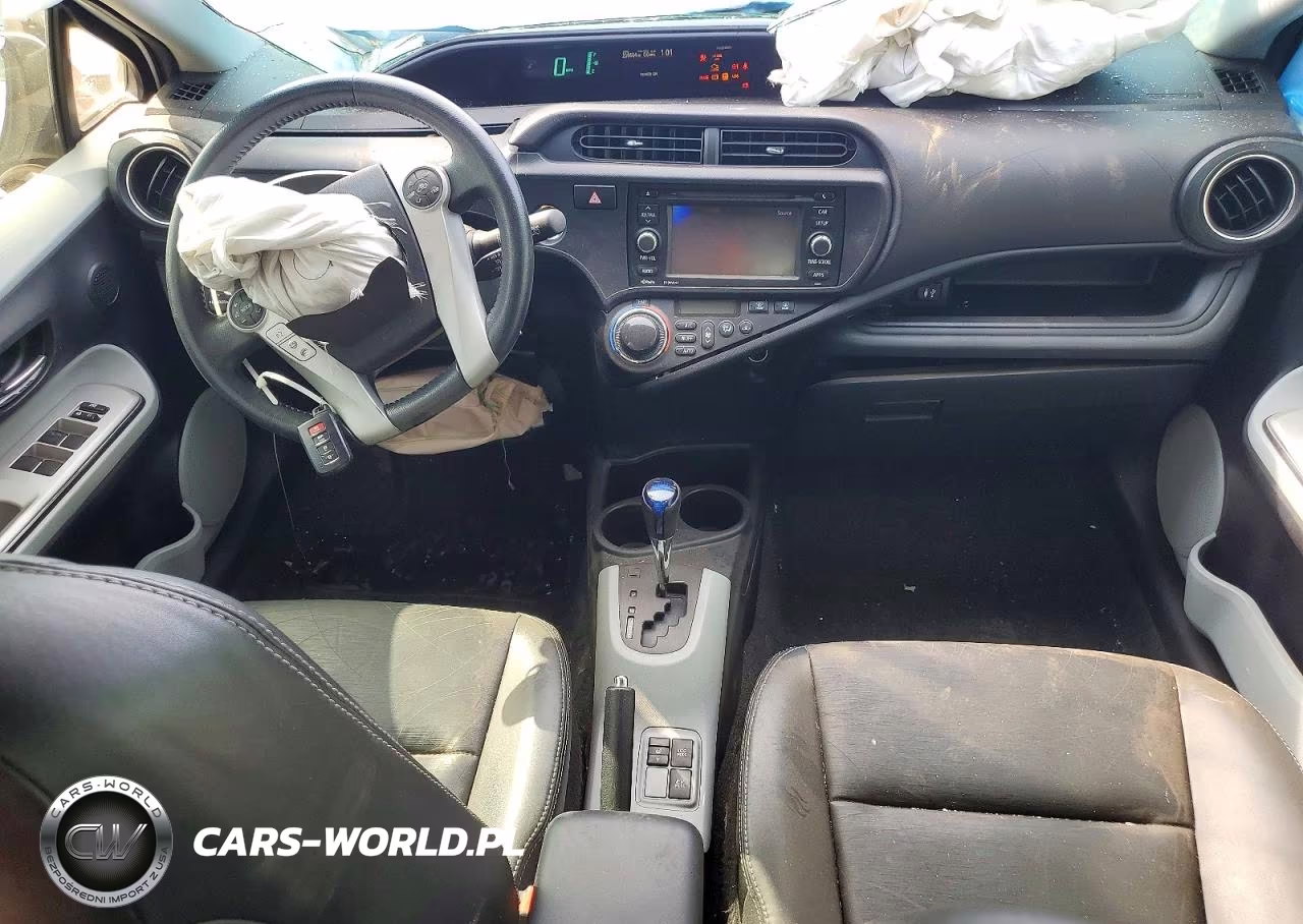 2013 Toyota Prius C Four VIN:JTDKDTB33D1543669 - 8