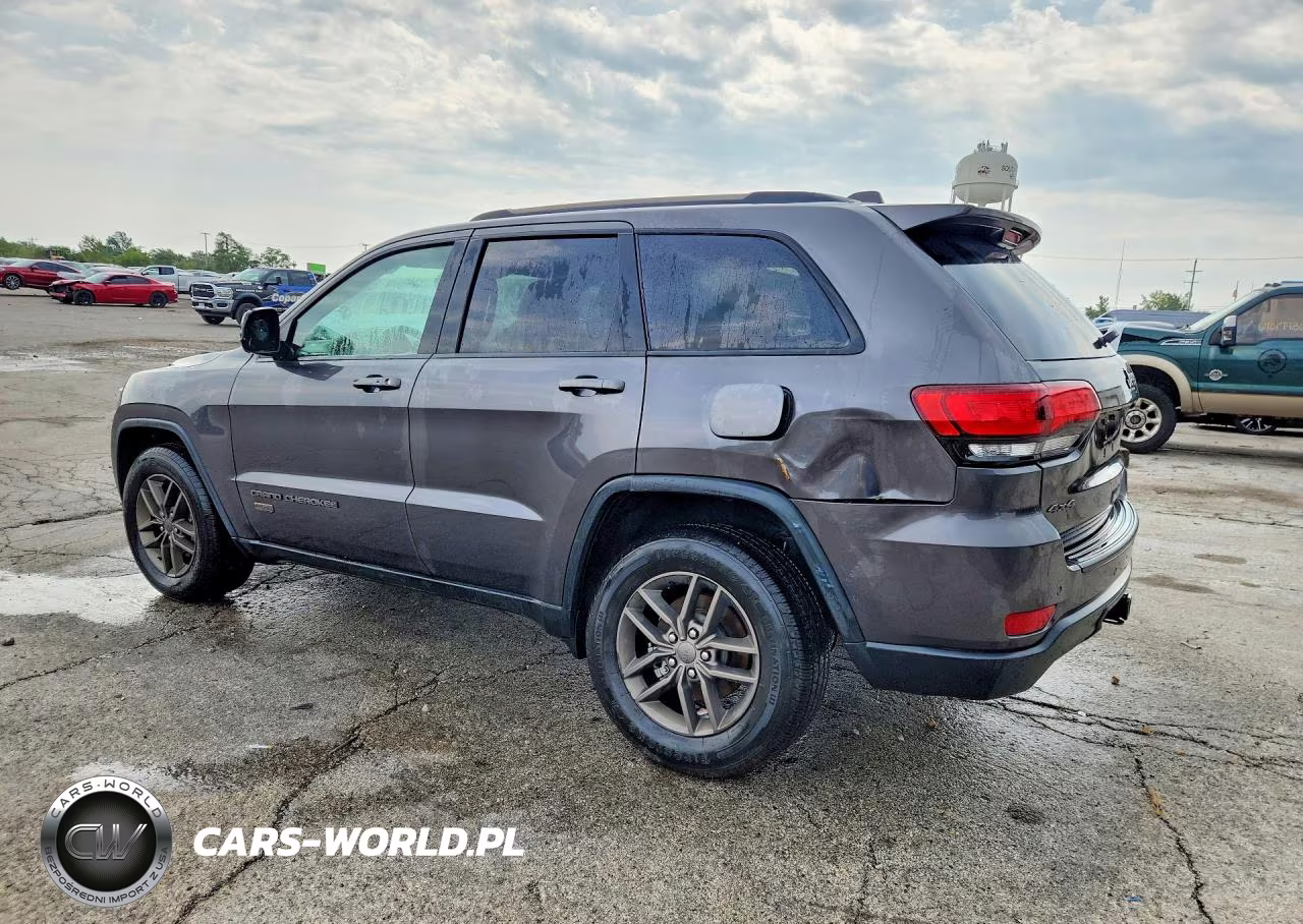 2016 Jeep Grand Cherokee Laredo VIN:1C4RJFAG1GC463664 - 2