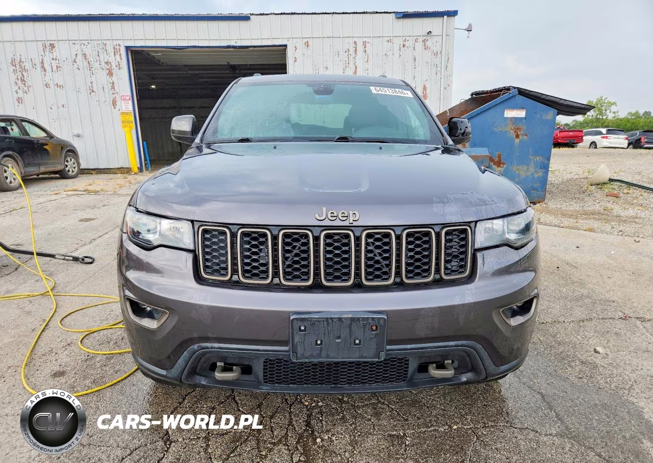 2016 Jeep Grand Cherokee Laredo VIN:1C4RJFAG1GC463664 - 5