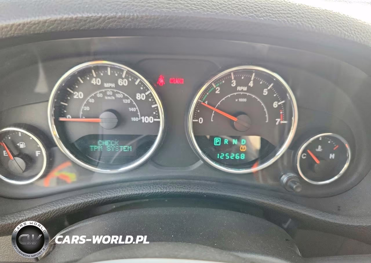 2013 Jeep Wrangler Unlimited Sport VIN:1C4BJWDG2DL618991 - 9