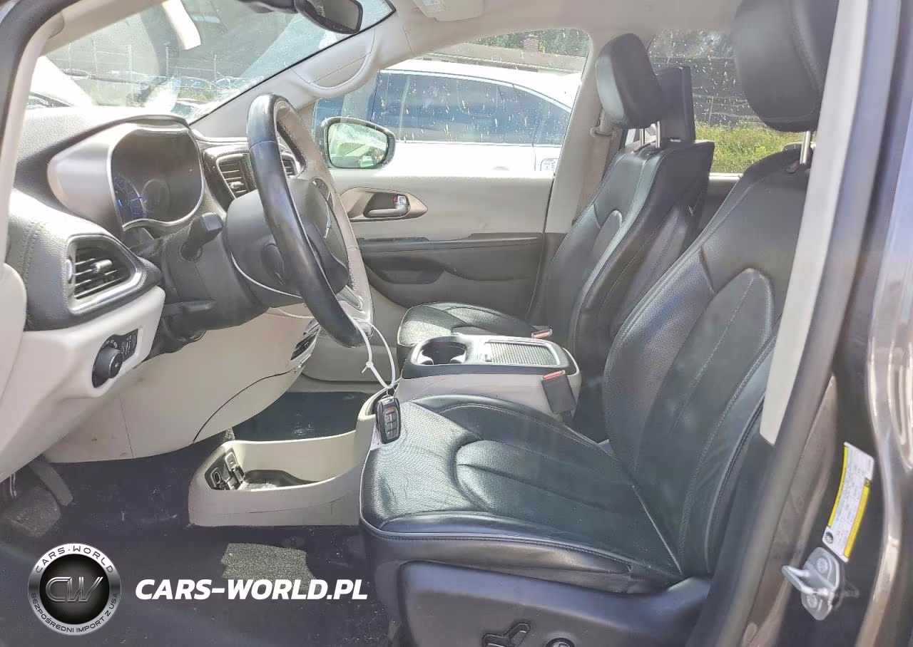 2018 Chrysler Pacifica Hybrid Limited VIN:2C4RC1N71JR178484 - 7