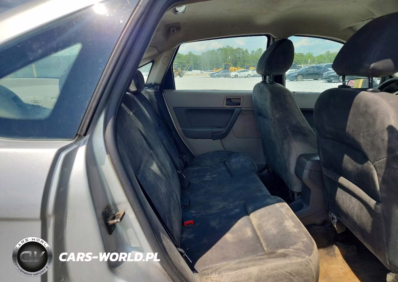 2010 Ford Focus Se VIN:1FAHP3FN4AW245522 - 10