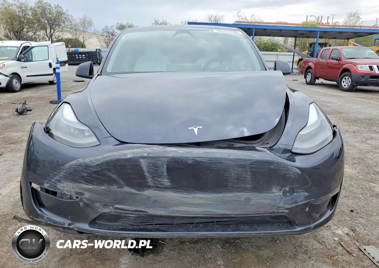 2024 Tesla Model Y VIN:7SAYGDEE1RA270752 - 5