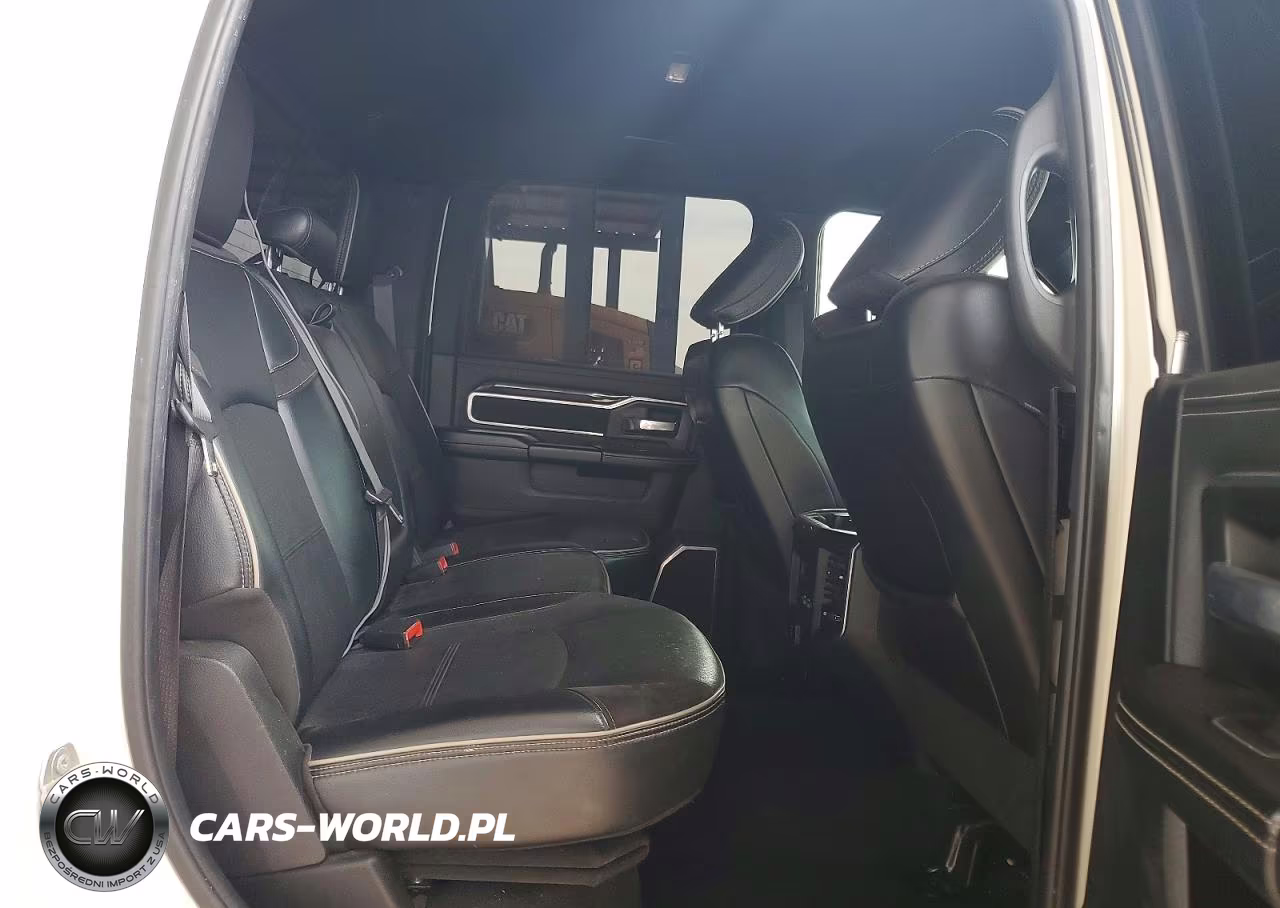 2021 Ram 2500 Laramie VIN:3C6UR5FL6MG639689 - 10