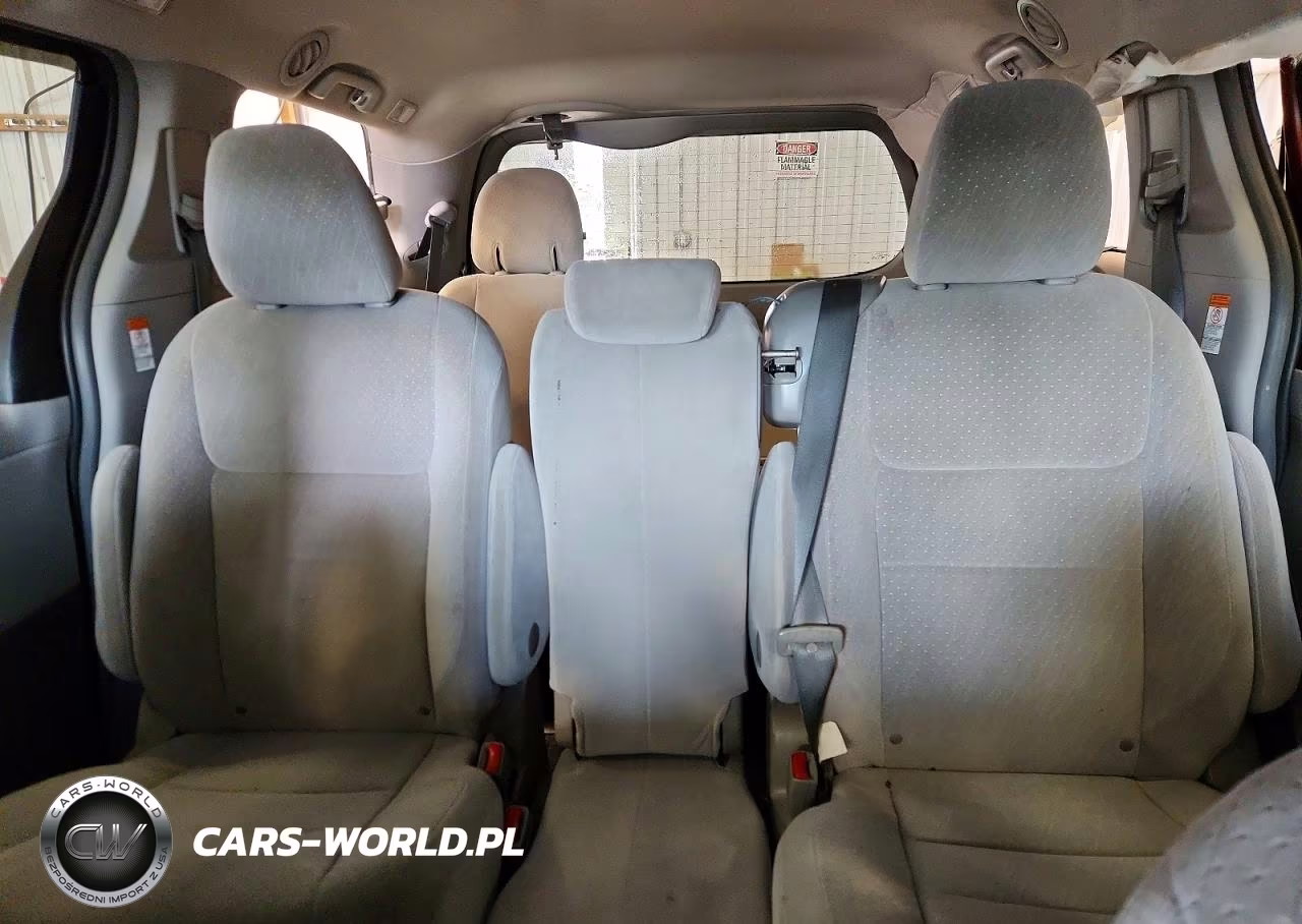 2016 Toyota Sienna Le VIN:5TDKK3DCXGS751607 - 10