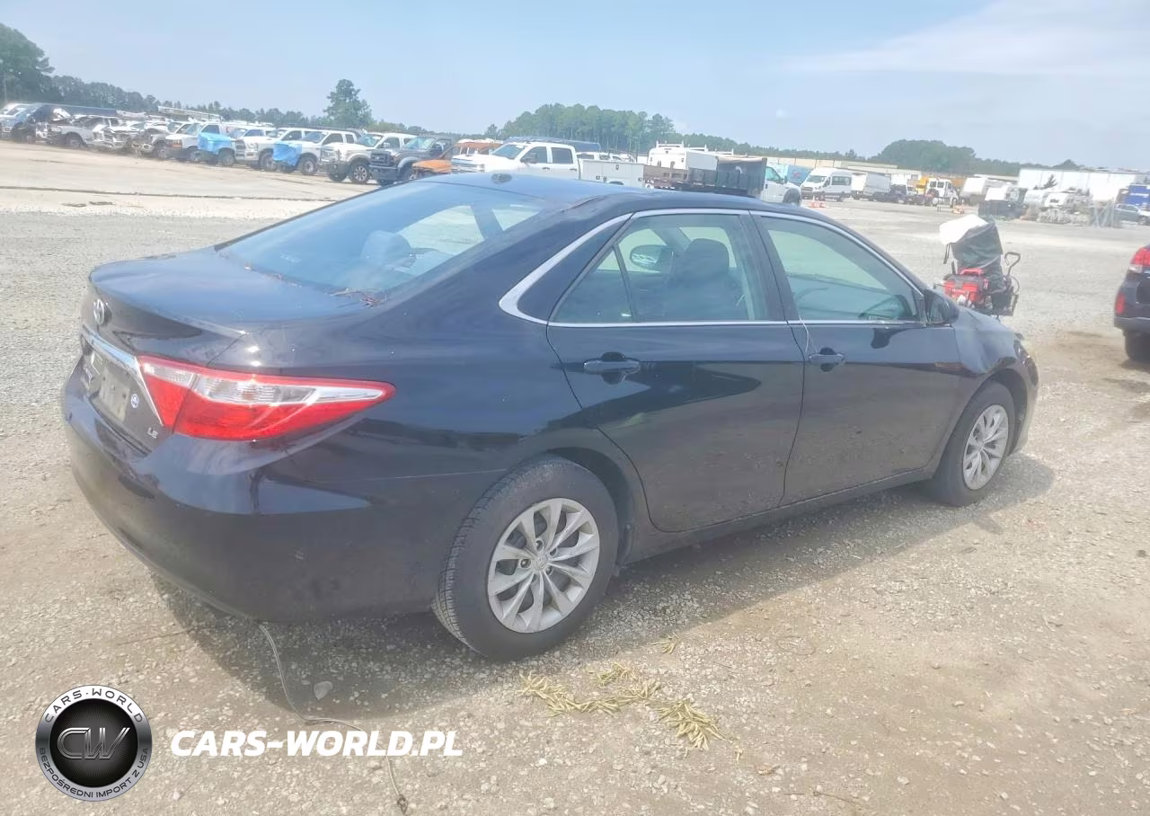 2015 Toyota Camry Le VIN:4T1BF1FK1FU484795 - 3