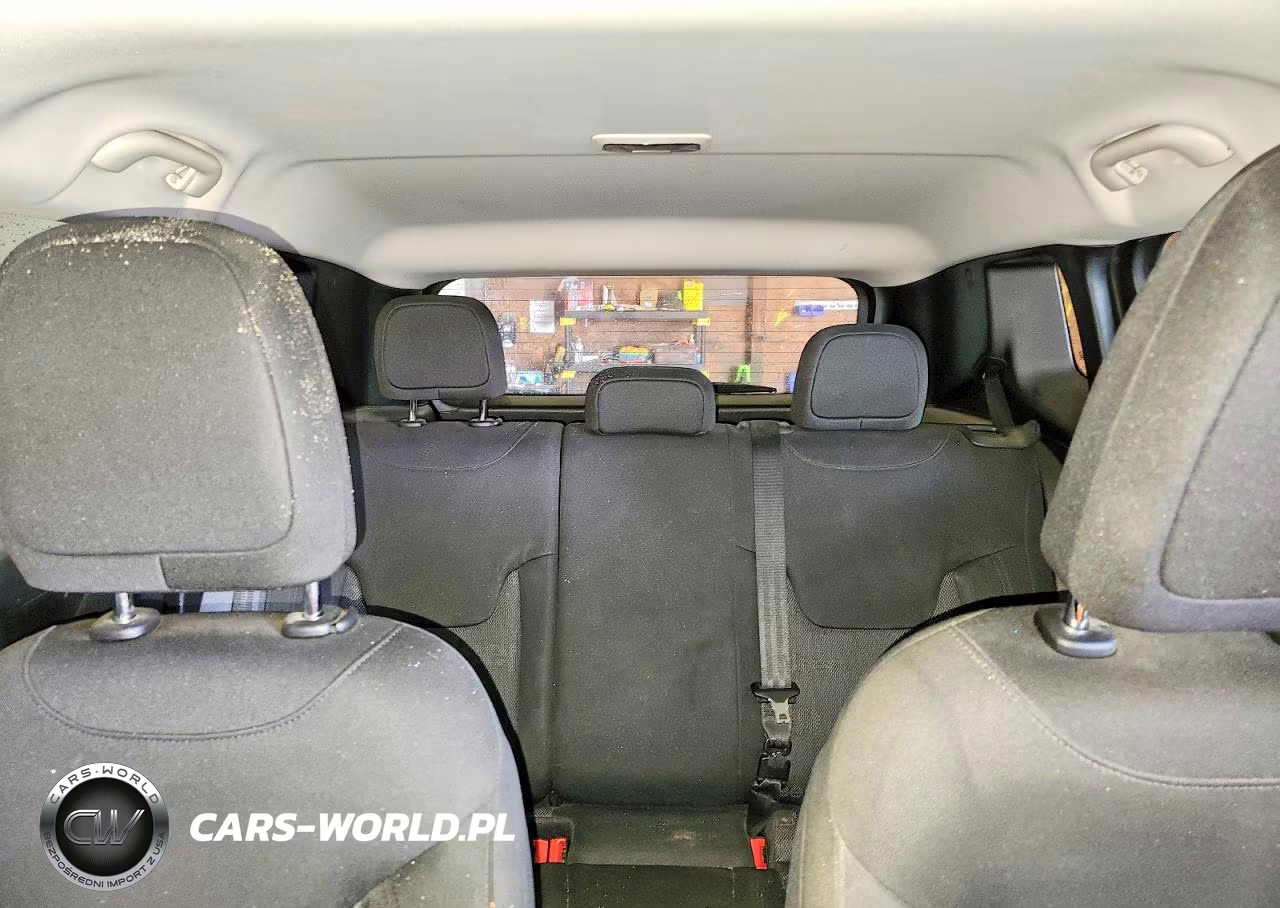 2017 Jeep Renegade Latitude VIN:ZACCJBBB3HPF67927 - 10