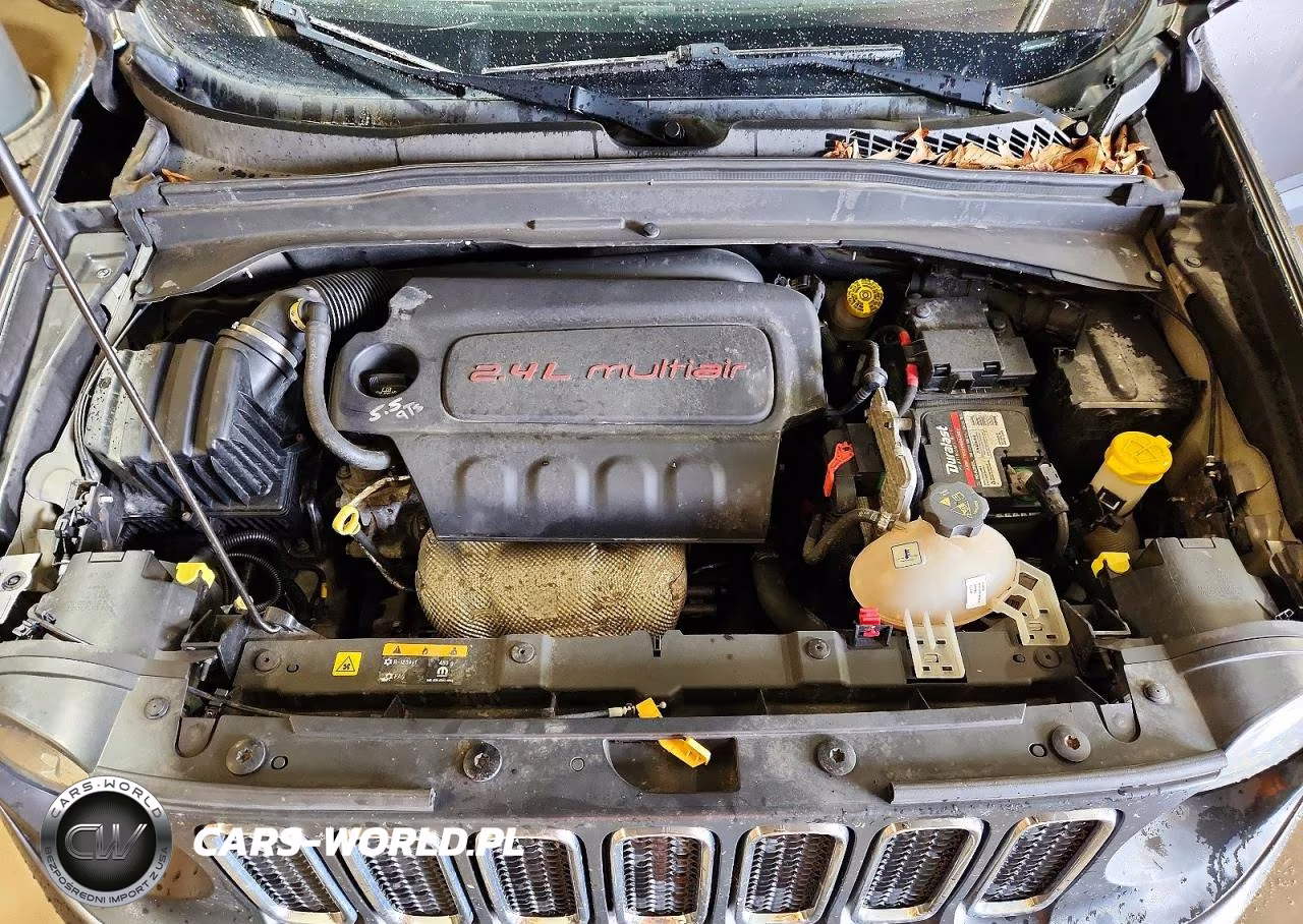 2017 Jeep Renegade Latitude VIN:ZACCJBBB3HPF67927 - 12