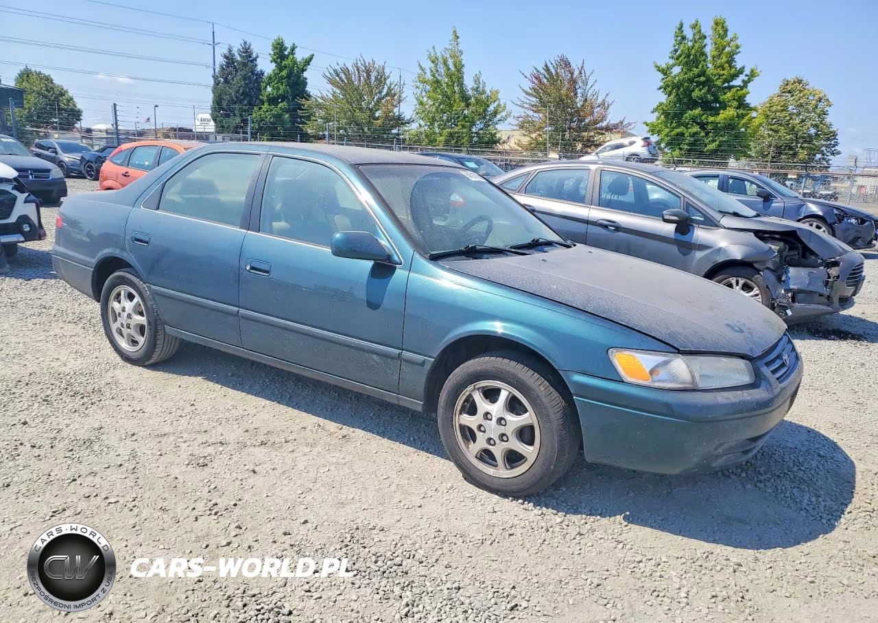 1997 Toyota Camry Le VIN:JT2BG22K5V0009971 - 4