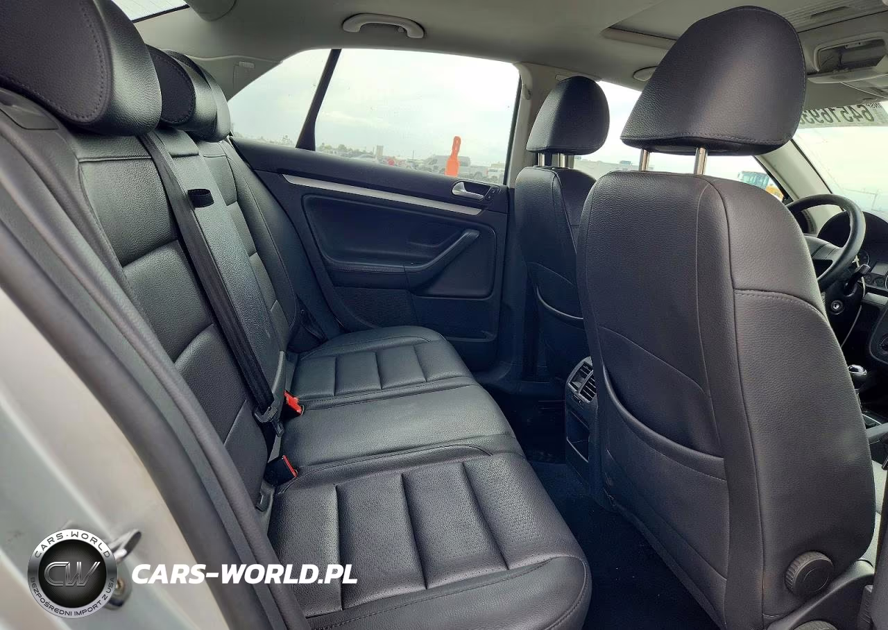 2007 Volkswagen Jetta Wolfsburg VIN:3VWEF71K57M156522 - 10