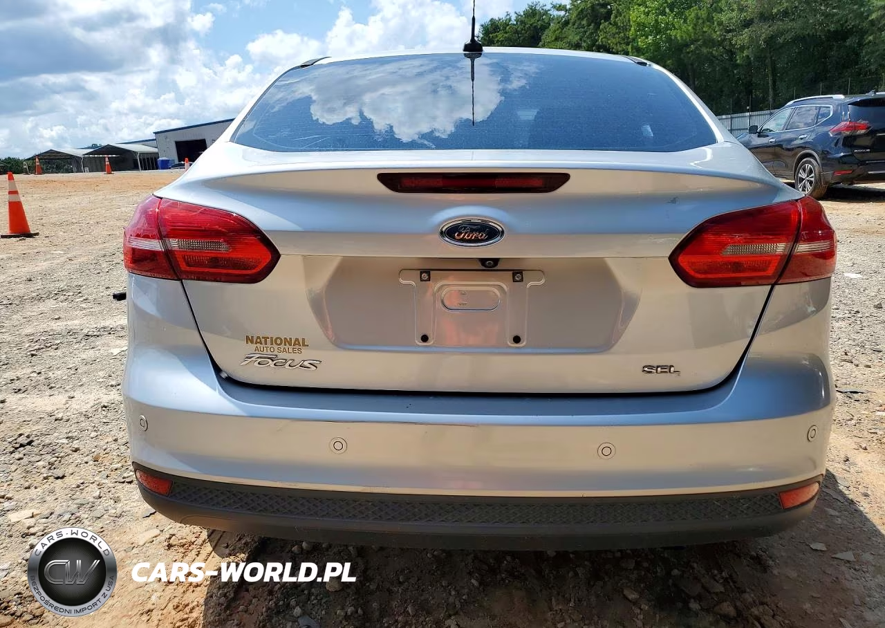 2017 Ford Focus Sel VIN:1FADP3H29HL252172 - 6