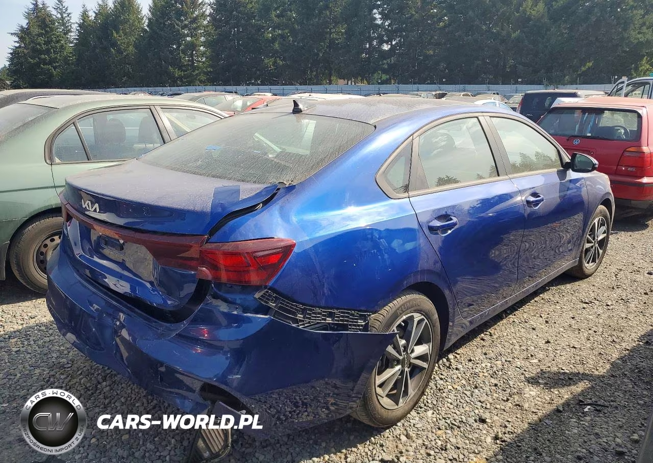 2024 Kia Forte VIN:3KPF24AD2RE796736 - 3