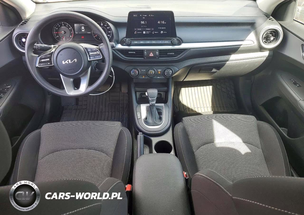2024 Kia Forte VIN:3KPF24AD2RE796736 - 8