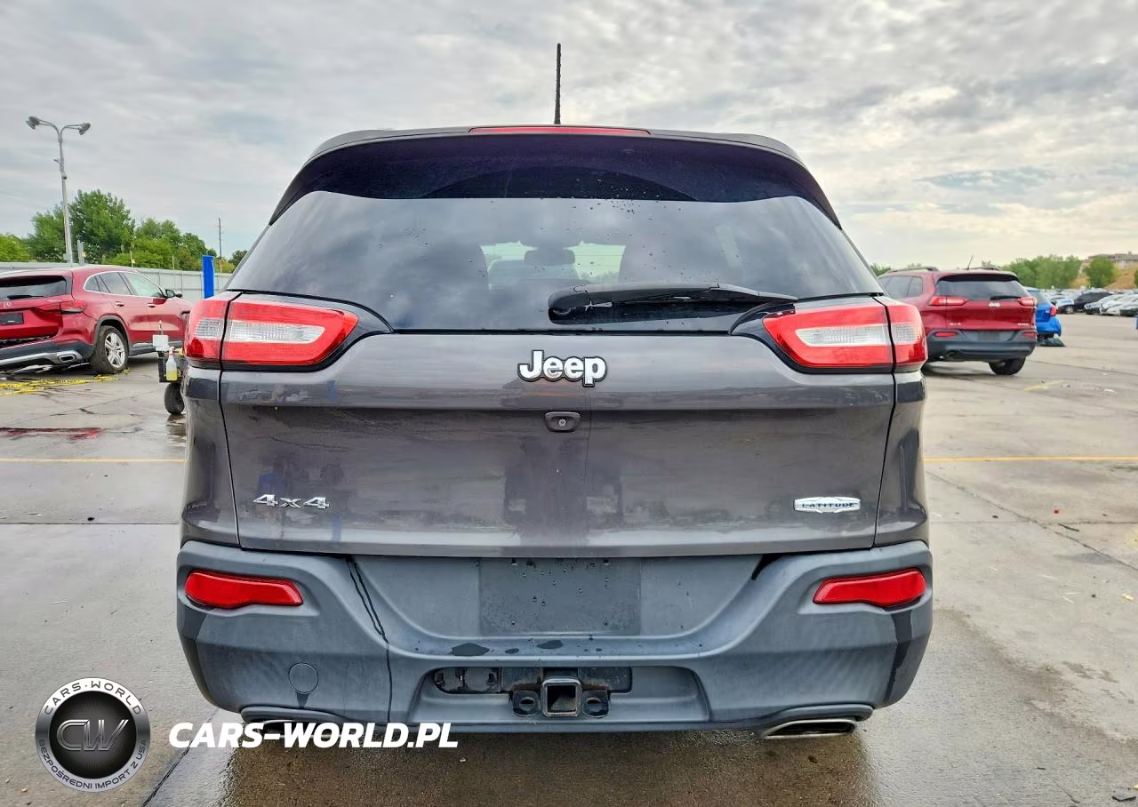 2015 Jeep Cherokee Latitude VIN:1C4PJMCS9FW634557 - 6