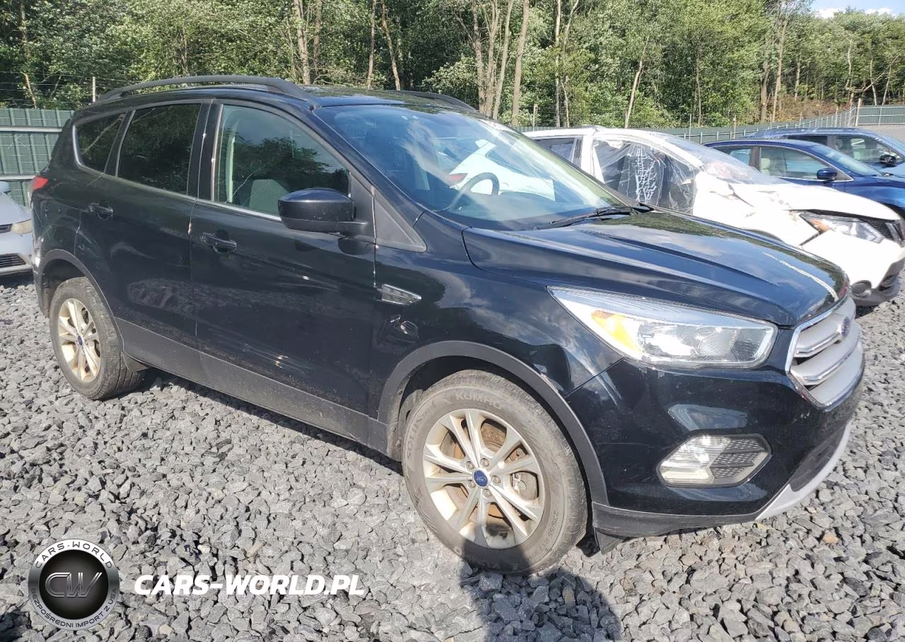 2018 Ford Escape Se VIN:1FMCU9GD3JUA12423 - 4