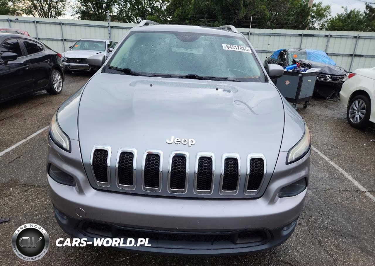 2014 Jeep Cherokee Latitude VIN:1C4PJMCBXEW220038 - 5