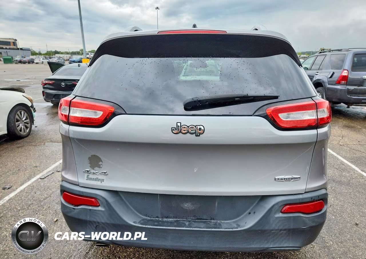 2014 Jeep Cherokee Latitude VIN:1C4PJMCBXEW220038 - 6