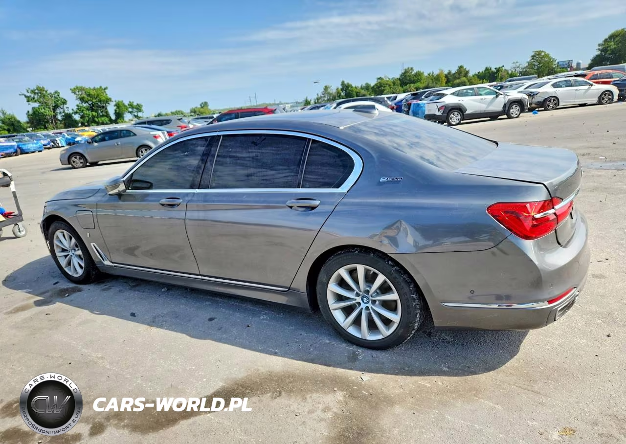 2017 BMW 740 Xe VIN:WBA7J2C5XHG497556 - 2