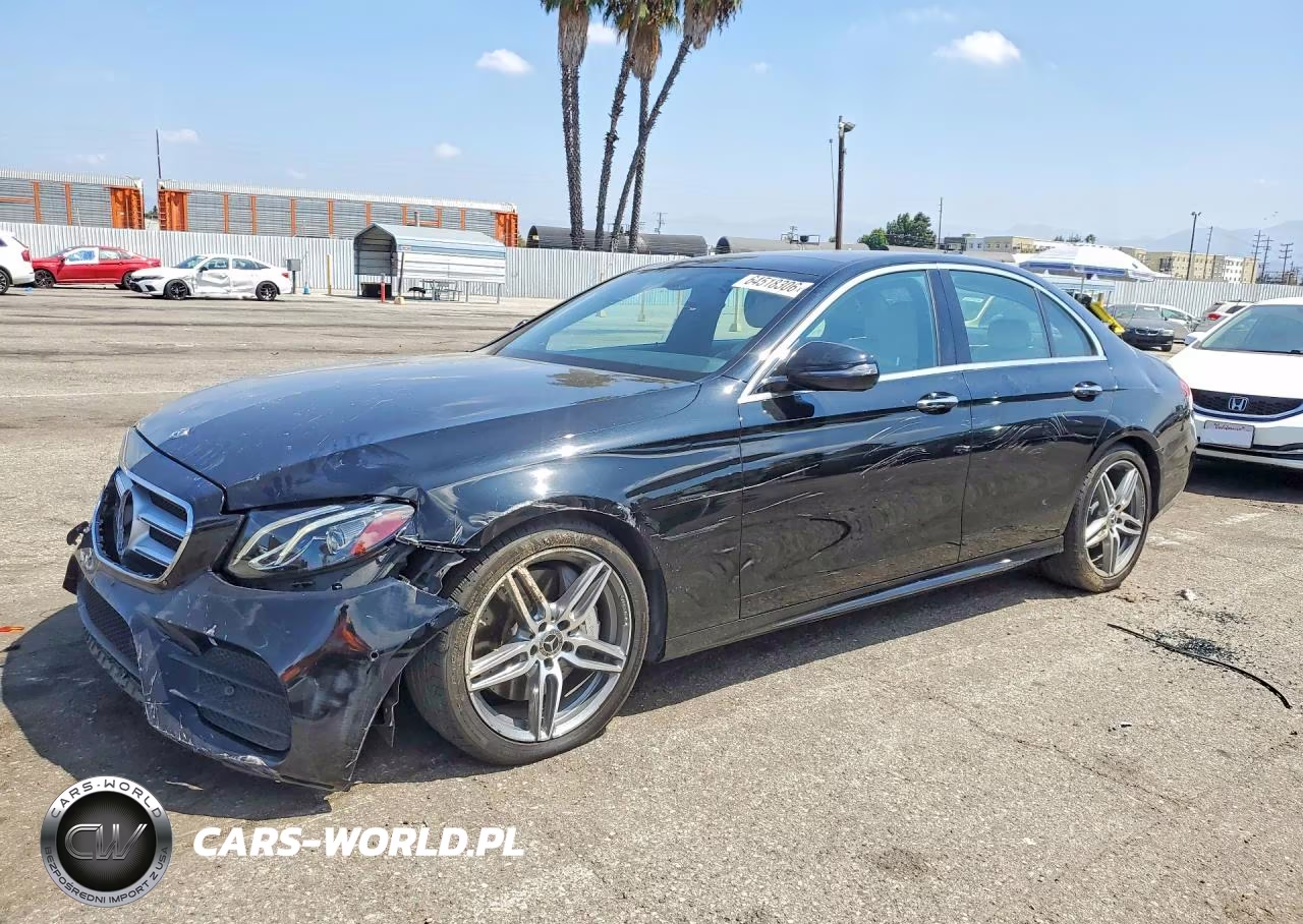 2018 Mercedes-Benz E 300 – zdjęcie 1 z 12