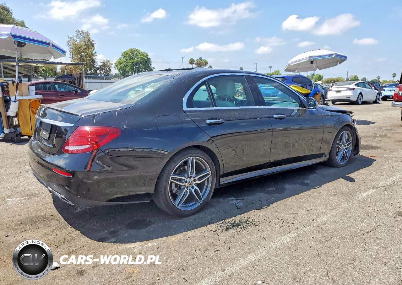 2018 Mercedes-Benz E 300 VIN:WDDZF4JB1JA355192 - 3
