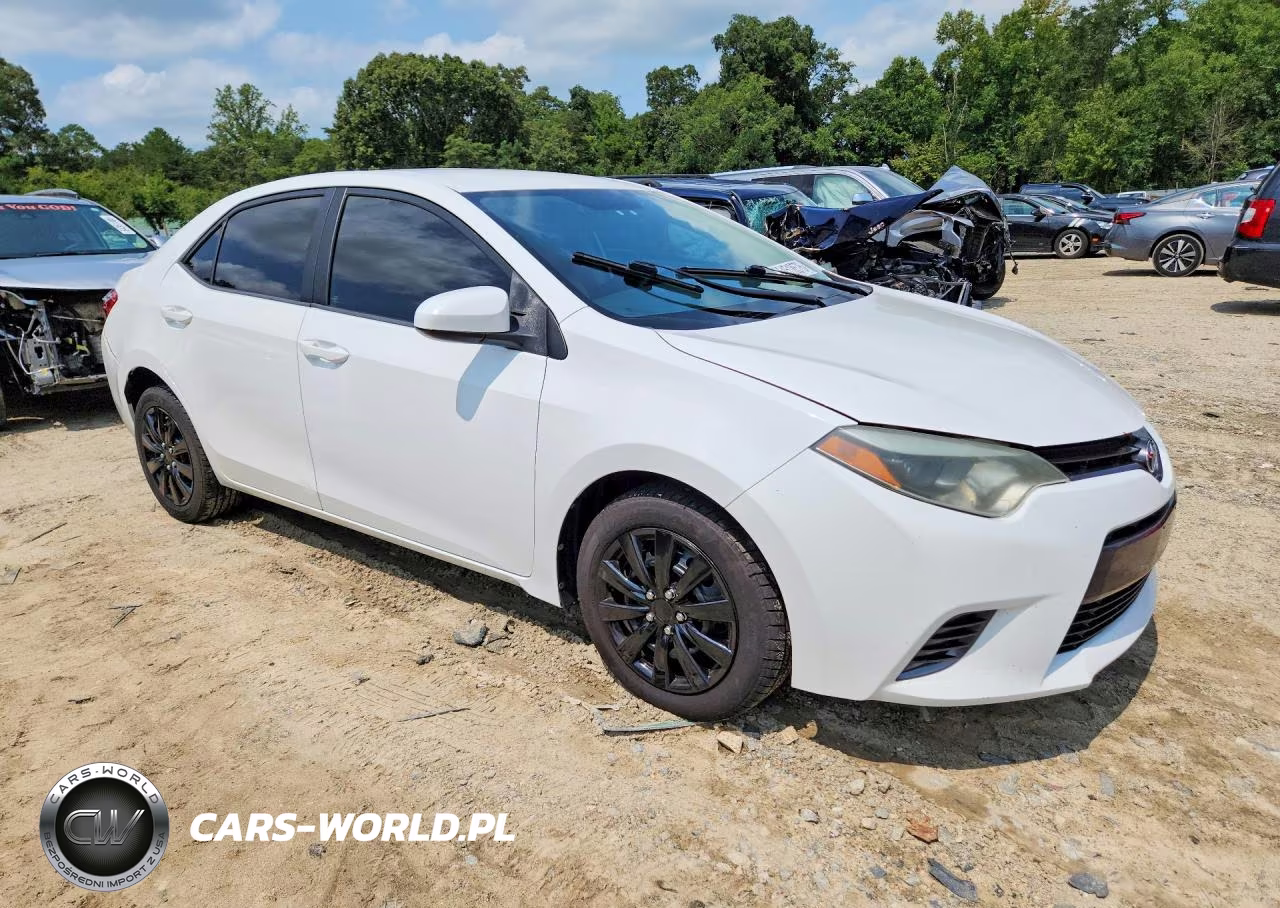 2015 Toyota Corolla Le VIN:2T1BURHE4FC468216 - 4
