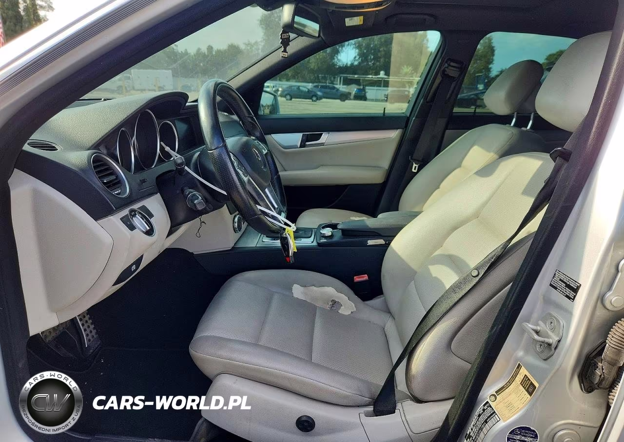 2012 Mercedes-Benz C 250 VIN:WDDGF4HBXCA615864 - 7