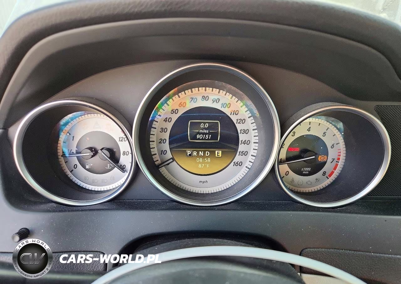 2012 Mercedes-Benz C 250 VIN:WDDGF4HBXCA615864 - 9