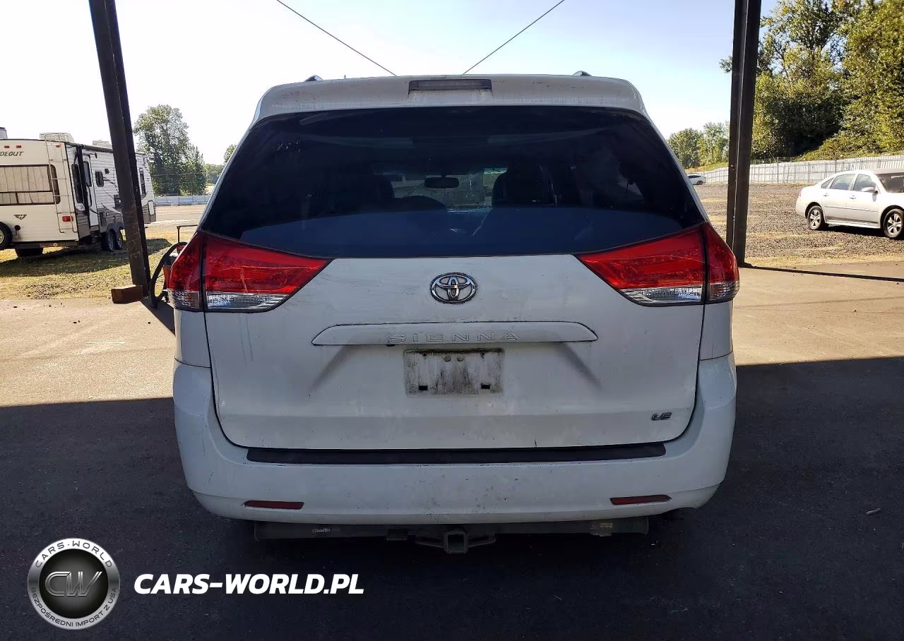 2011 Toyota Sienna Le VIN:5TDKK3DC4BS067158 - 6
