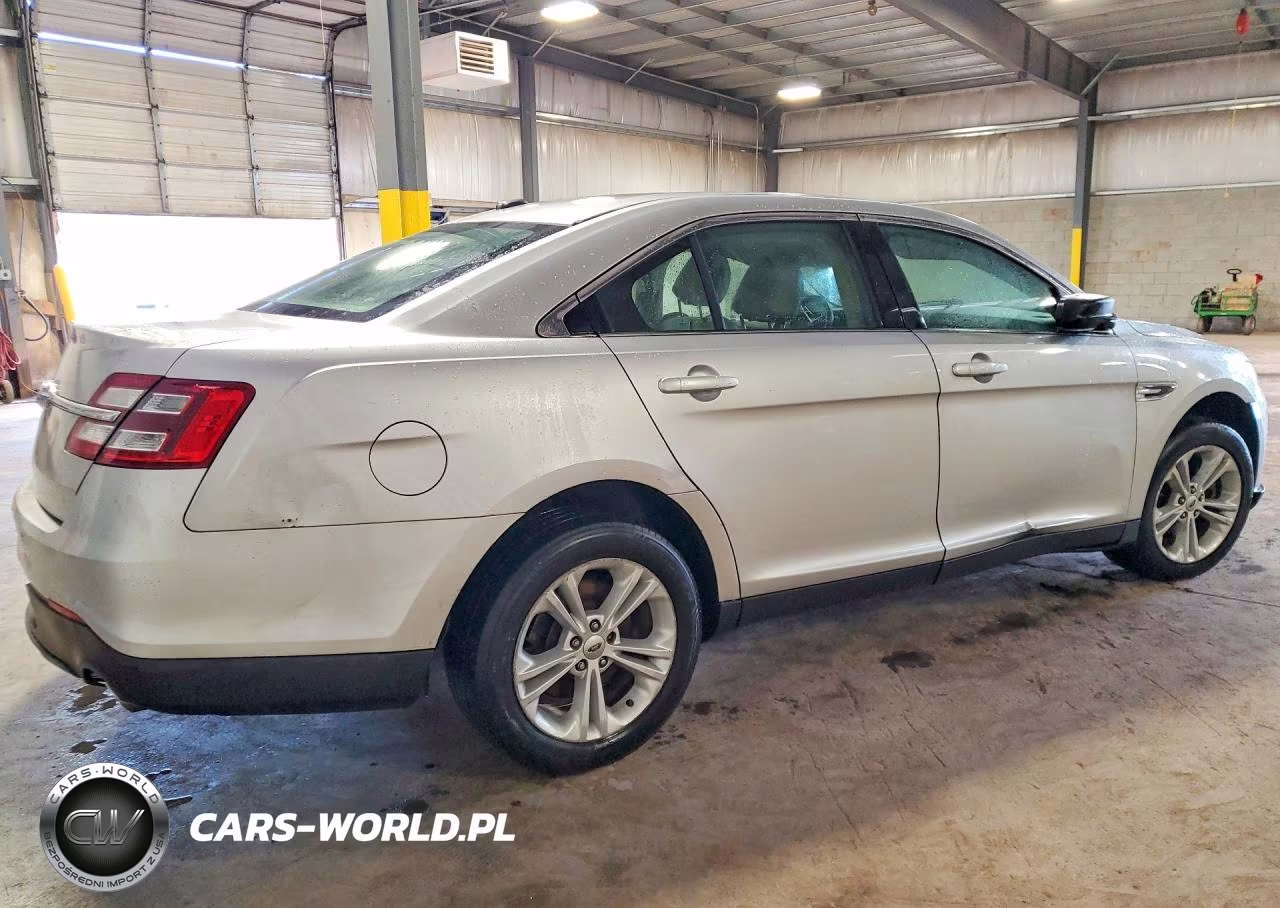 2016 Ford Taurus Se VIN:1FAHP2D83GG105679 - 3