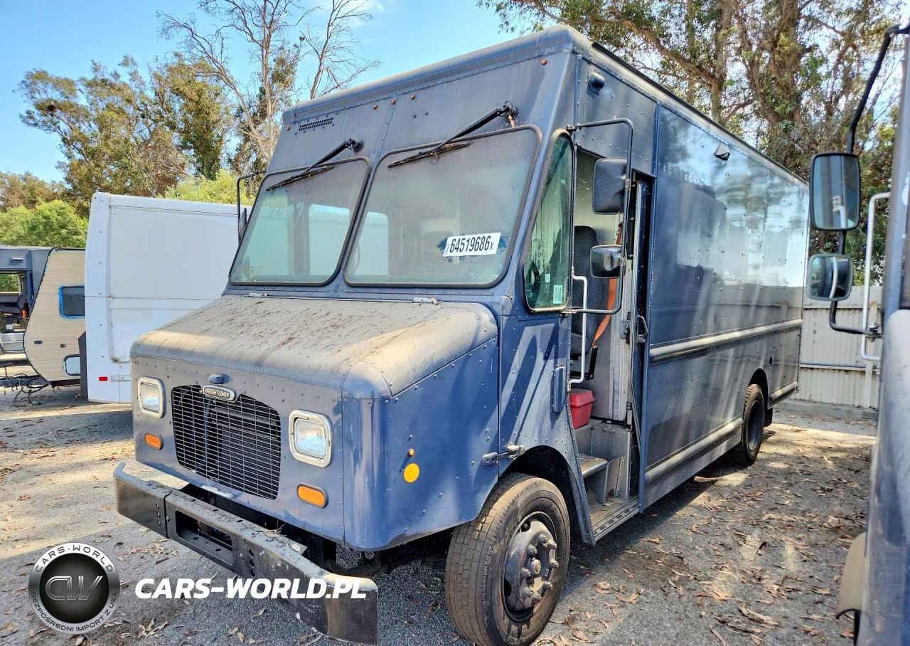 2020 Freightliner Chassis M Line Walk-In Van