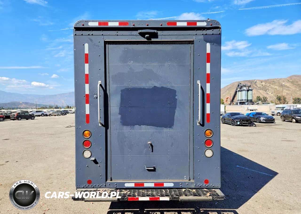 2020 Freightliner Chassis M Line Walk-In Van VIN:4UZAC2EA2LCLZ7007 - 6