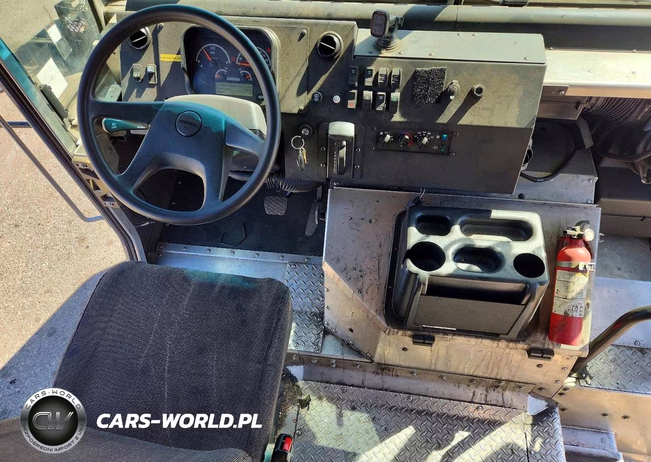 2020 Freightliner Chassis M Line Walk-In Van VIN:4UZAC2EA2LCLZ7007 - 8