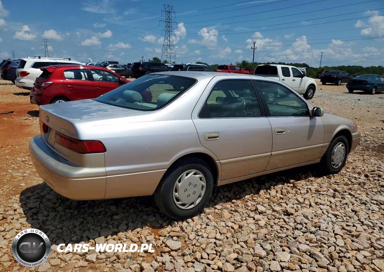 1998 Toyota Camry Le VIN:4T1BG22K4WU330204 - 3