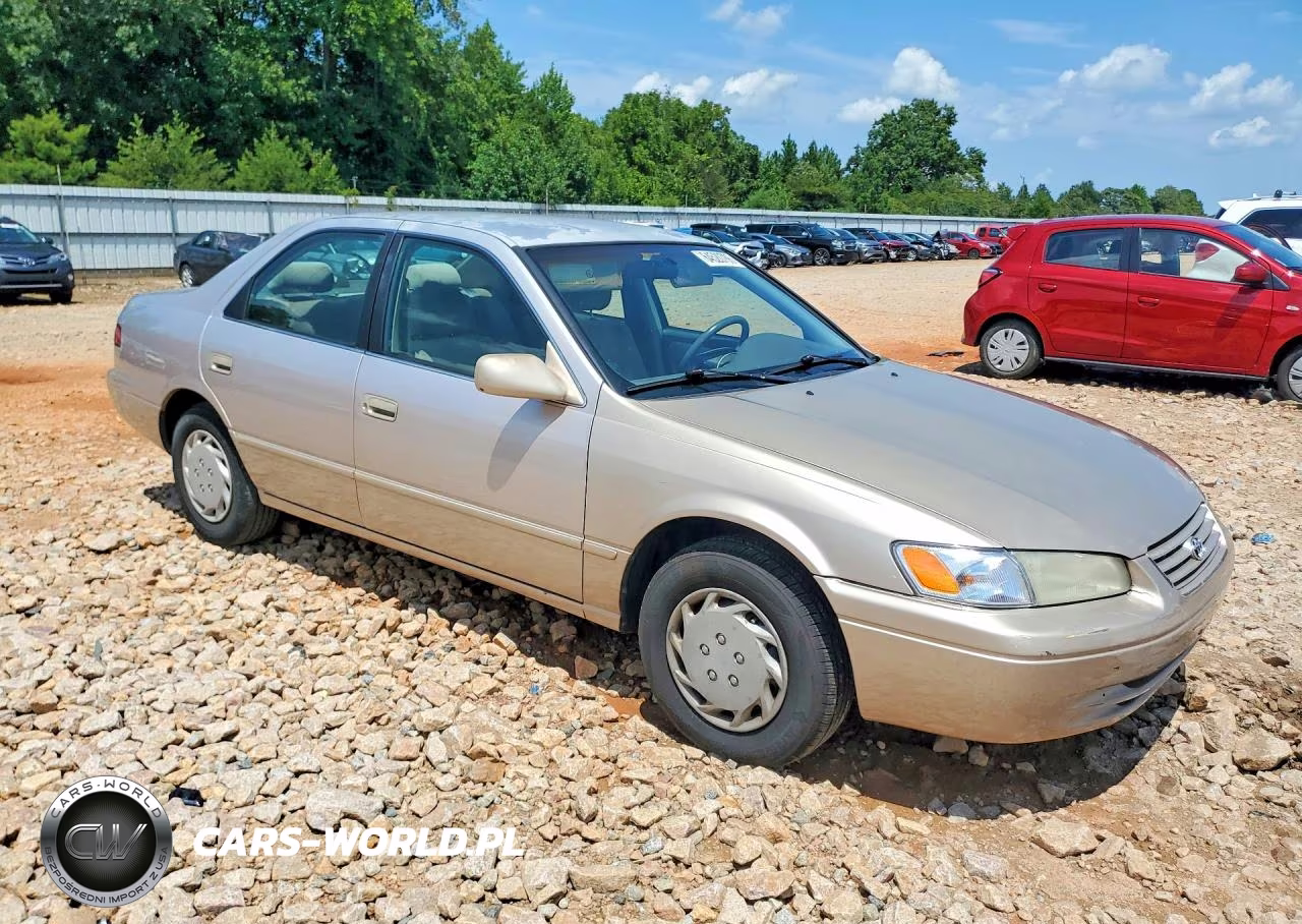 1998 Toyota Camry Le VIN:4T1BG22K4WU330204 - 4