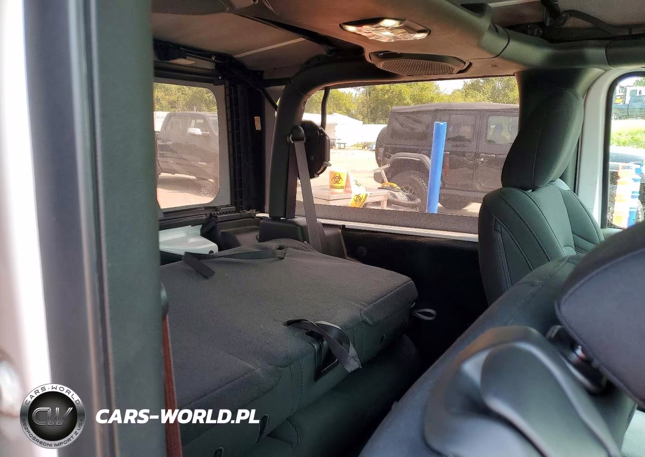 2021 Jeep Wrangler Sport VIN:1C4GJXAG1MW863893 - 10